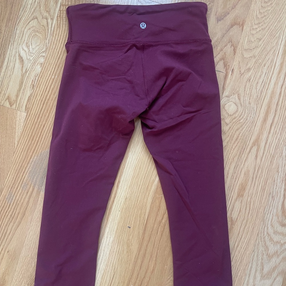 Lululemon maroon crop leggings